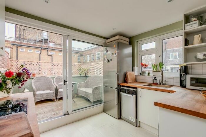 3 Bedroom Flat To Rent In Pegasus Place, Ackmar Road, London, SW6