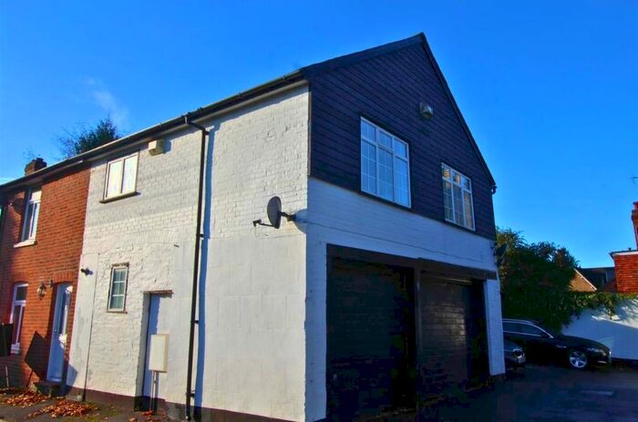 1 Bedroom Flat To Rent In High Street, Brasted, Westerham, TN16