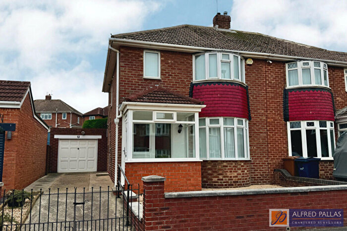 3 Bedroom Semi-Detached House For Sale In Kentmere Avenue, Seaburn Dene, SR6