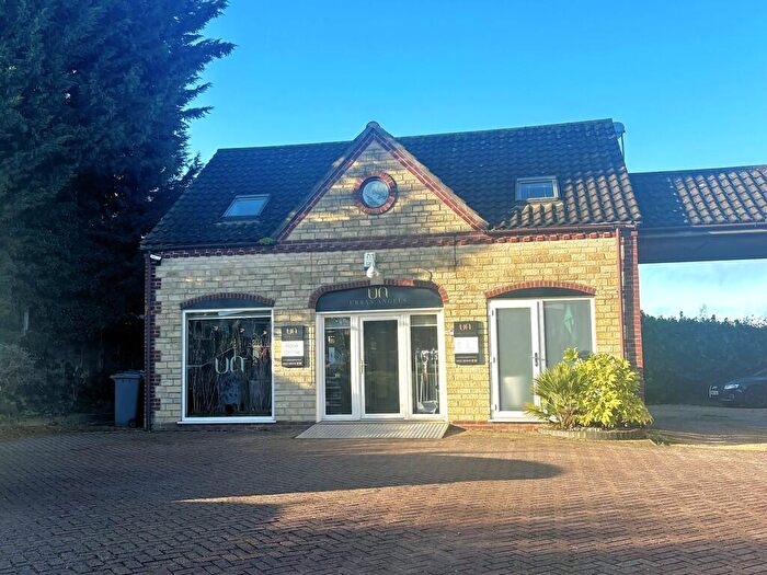 1 Bedroom Apartment For Sale In Grantham Road, Navenby, Lincoln, LN5