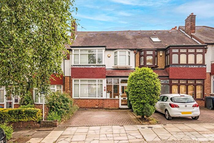 4 Bedroom Terraced House To Rent In Lynwood Road, Ealing, W5
