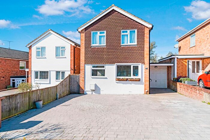 4 Bedroom Detached House For Sale In Bankfields, Headcorn, TN27