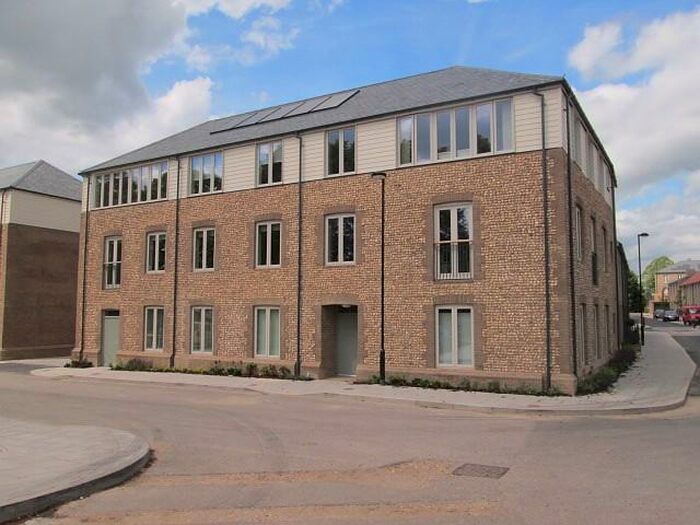2 Bedroom Flat To Rent In McNeil House, Charlotte Avenue, Rousillon Park, Chichester, PO19
