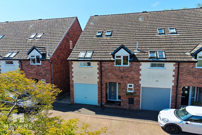 3 Bedroom End Terrace House For Sale In Haarlem Mews, Christchurch, BH23