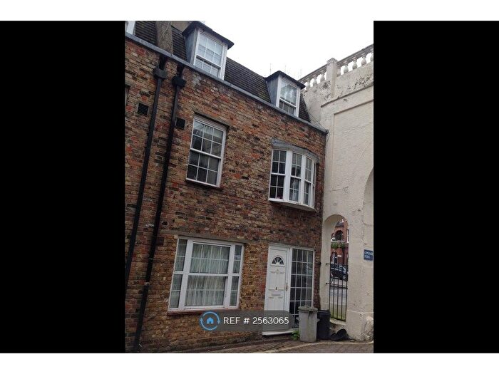 3 Bedroom End Of Terrace House To Rent In Comeragh Mews, London, W14
