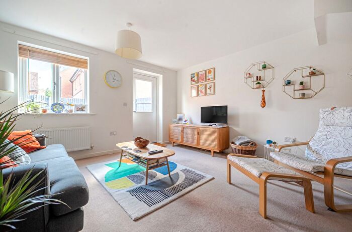 2 Bedroom End Terrace House For Sale In Walker Drive, Faringdon, Oxfordshire, SN7