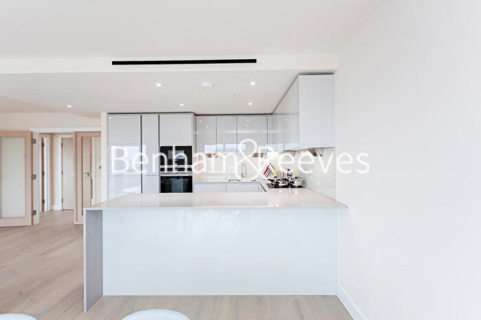 2 Bedroom Apartment To Rent In Beaufort Park, Colindale, NW9