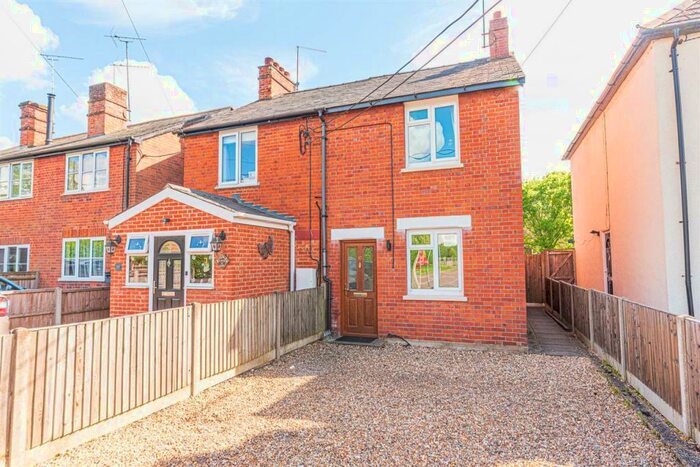 2 Bedroom Semi-Detached House To Rent In Hatch Ride, Crowthorne, RG45