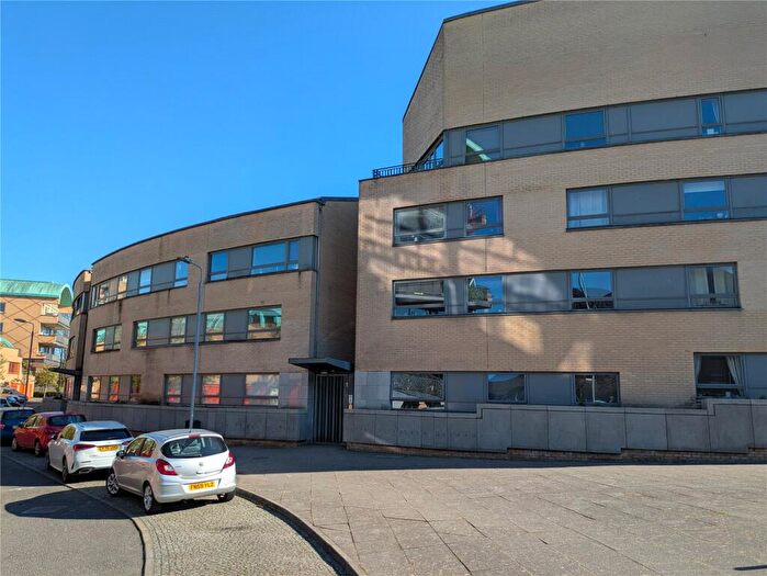 2 Bedroom Flat To Rent In St. Francis Rigg, New Gorbals, G5