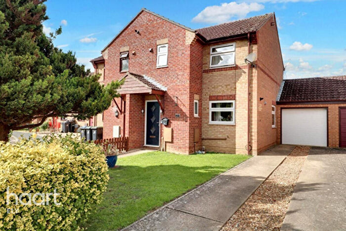 3 Bedroom Semi-Detached House For Sale In Peacock Way, Littleport, CB6