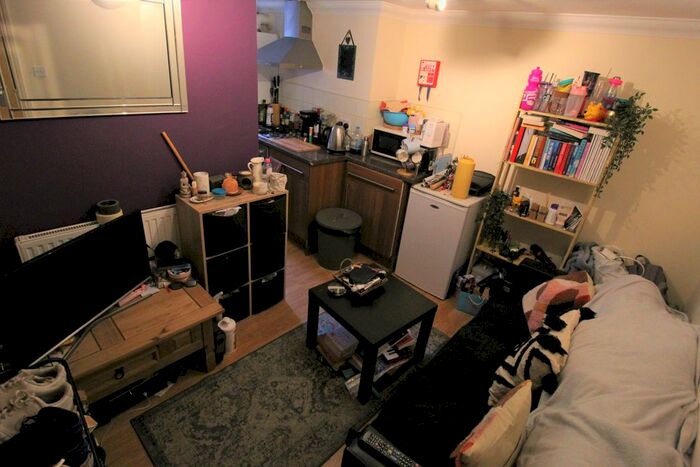 1 Bedroom Flat To Rent In Salisbury Rd, Cathays, Cardiff, CF24