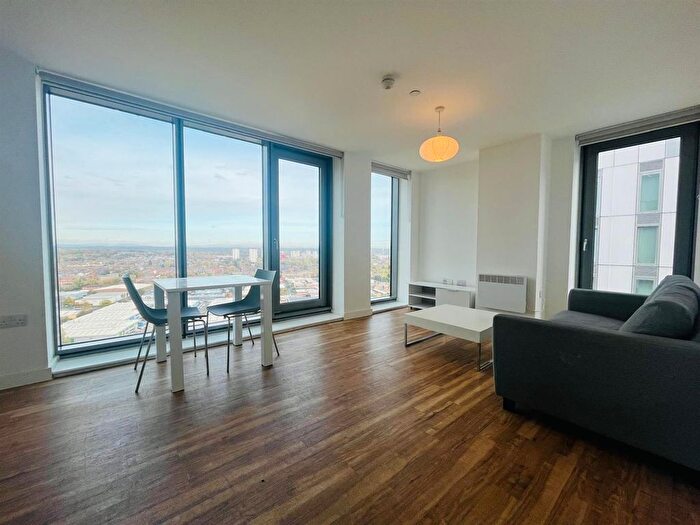 2 Bedroom Flat To Rent In Michigan Point, Michigan Avenue, Salford, M50