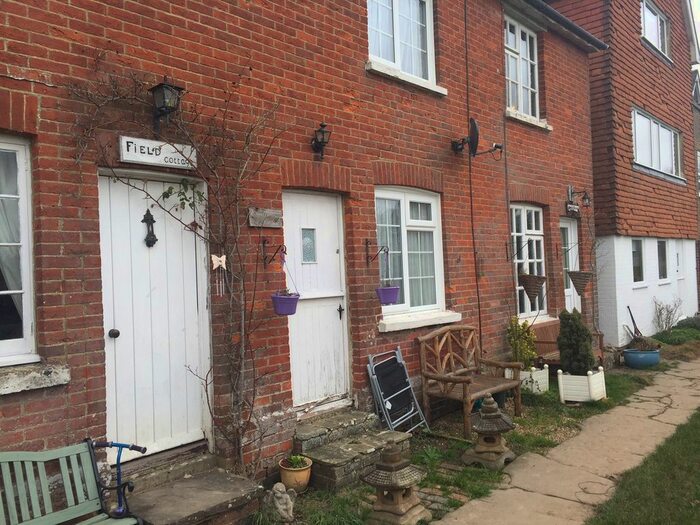 2 Bedroom Cottage To Rent In Station Road, Cowfold, RH13