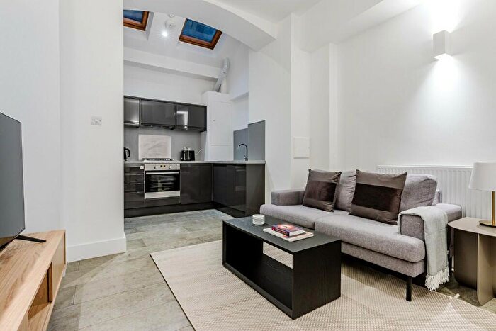2 Bedroom Apartment To Rent In Great Sutton Street, London, EC1V