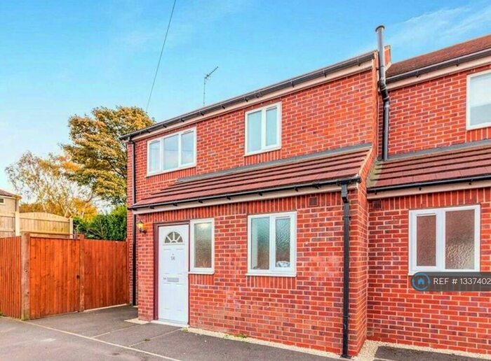 3 Bedroom Semi-Detached House To Rent In Bellscroft Avenue, Thrybergh, Rotherham, S65