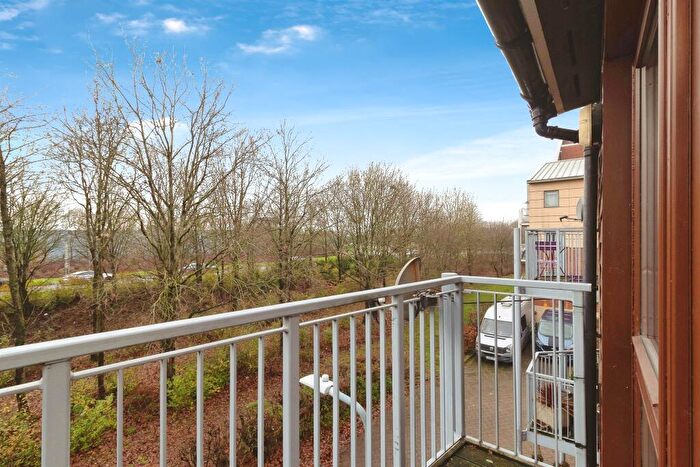2 Bedroom Apartment For Sale In Staverton Grove, Broughton, Milton Keynes, MK10