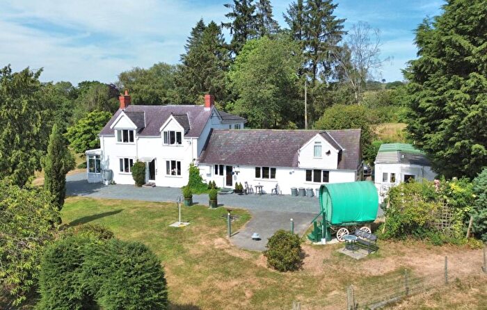 4 Bedroom Detached House For Sale In Gwyddelwern, Corwen, LL21