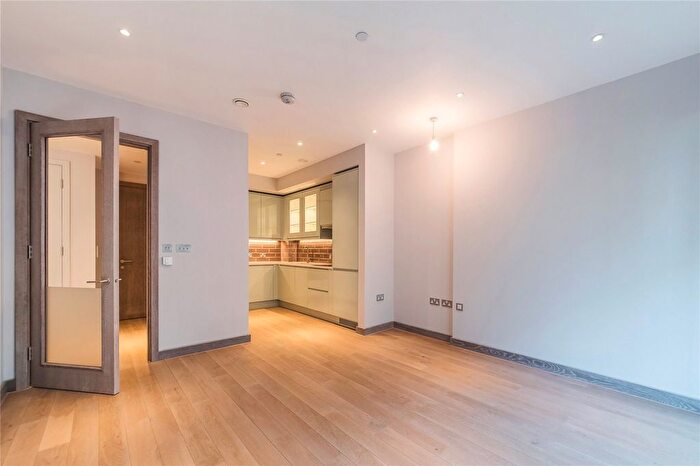 1 Bedroom Flat To Rent In Bellwether Lane, London, SW18