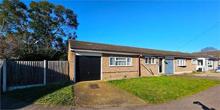 3 Bedroom Semi-Detached Bungalow For Sale In Louise Gardens, Rainham, Rainham, Essex., RM13