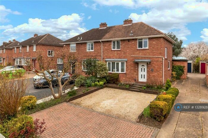 3 Bedroom Semi-Detached House To Rent In Manor Gardens, St Neots, PE19