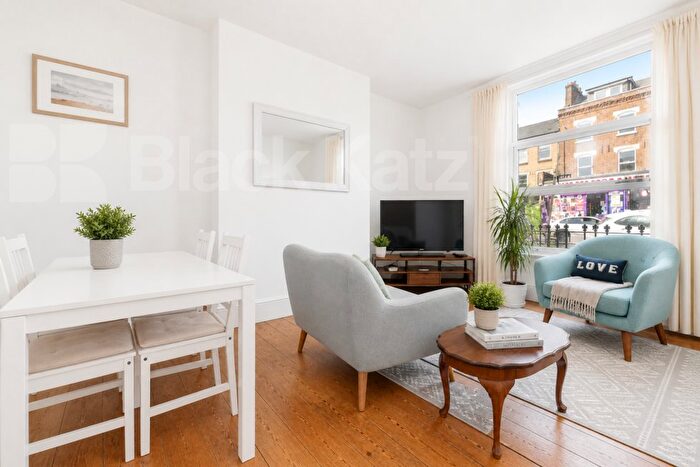 1 Bedroom Flat To Rent In Junction Road, Archway, N19