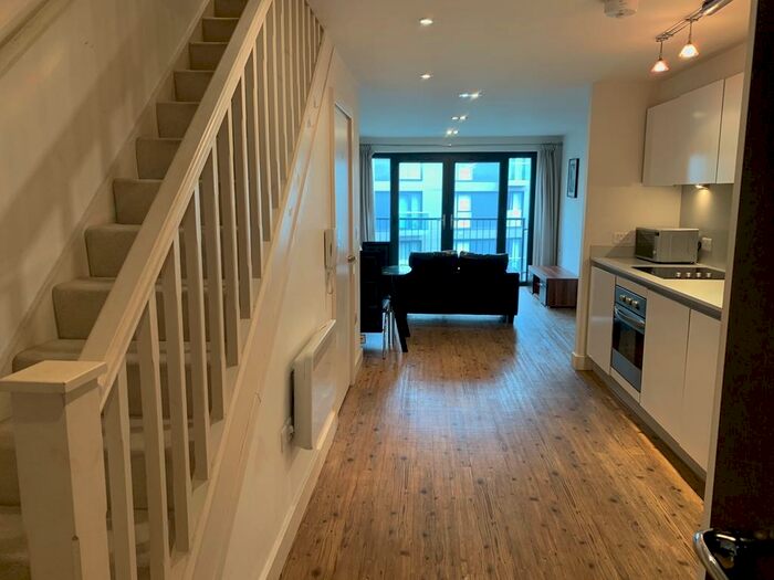 2 Bedroom Apartment To Rent In Hub Bed Duplex With Parking, B4