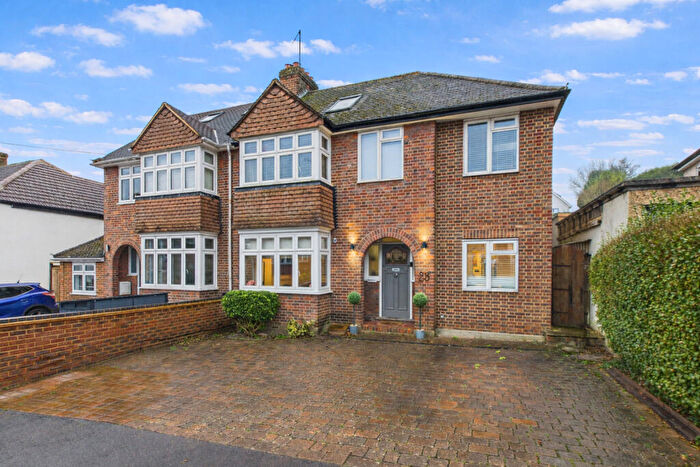 5 Bedroom Semi Detached House For Sale In West Valley Road, Hemel Hempstead, HP3