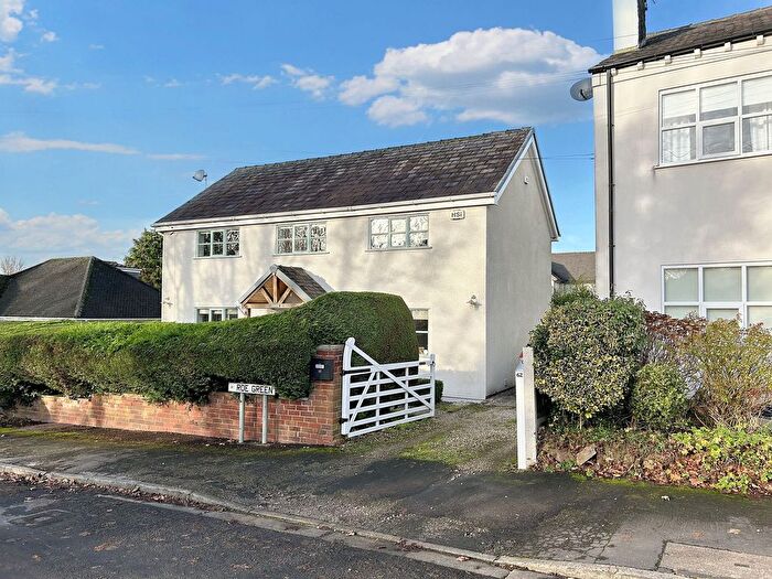 4 Bedroom Detached House For Sale In Roe Green, Worsley, M28