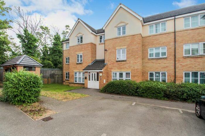 2 Bedroom Apartment To Rent In Crowe Road, Bedford, MK40