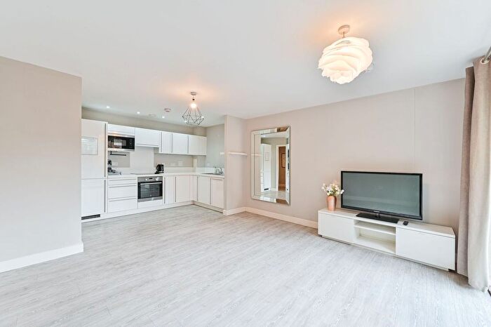 2 Bedroom Flat For Sale In Milles Square, Brixton, London, SW9
