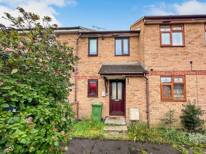 1 Bedroom Terraced House To Rent In Robinia Close, Laindon, Basildon, SS15