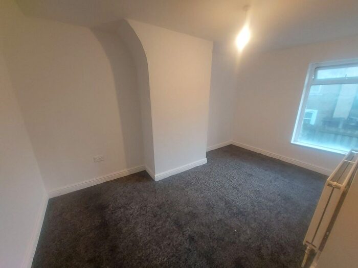 2 Bedroom Terraced House To Rent In Derby Street, Great Horton, Bradford, BD7