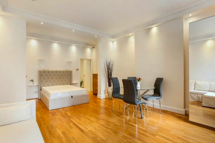 Studio To Rent In Chesham Place, London, SW1X