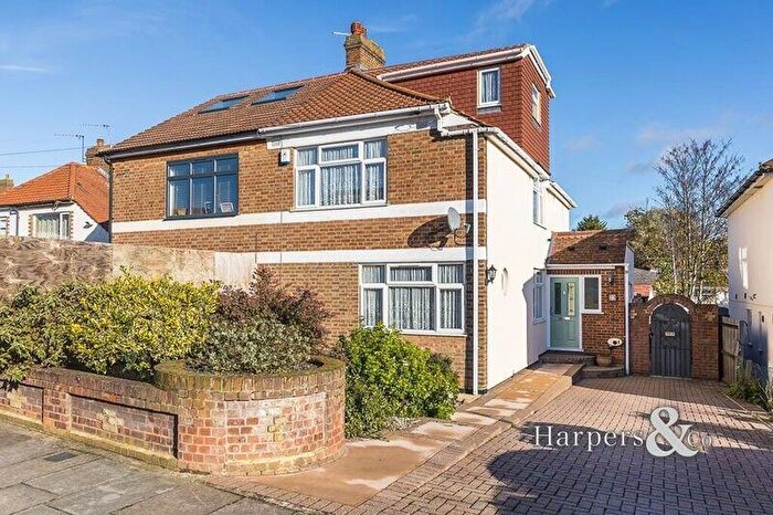 4 Bedroom Semi Detached House To Rent In Margaret Road, Bexleyheath, DA5