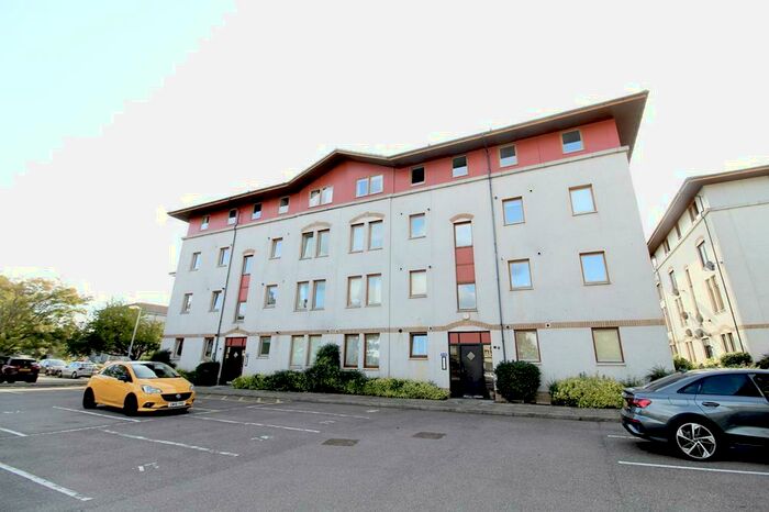 2 Bedroom Flat To Rent In Bloomfield Court, Top Floor, AB10