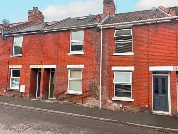 3 Bedroom Terraced House For Sale In St. Andrews Road, Salisbury, SP2