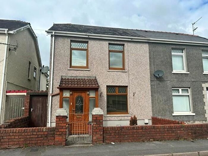 3 Bedroom Property To Rent In Brynelli, Llanelli, SA14