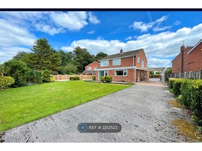 4 Bedroom Detached House To Rent In Hexham Close, Sale, M33