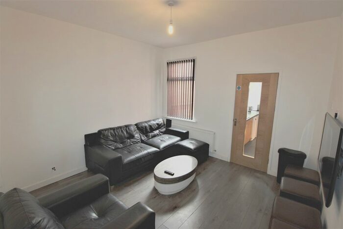4 Bedroom End Of Terrace House To Rent In Dean Street, Coventry, CV2