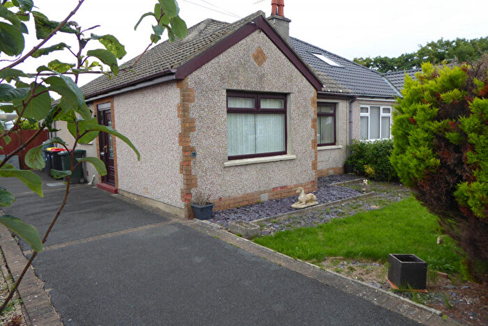 2 Bedroom Semi-Detached Bungalow To Rent In Pedder Grove, Overton, LA3