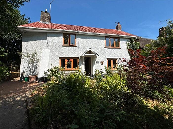 3 Bedroom Semi Detached House For Sale In Kerswell, Cullompton, EX15