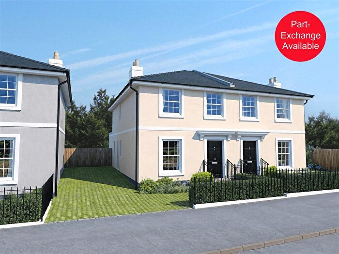 3 Bedroom Semi Detached House For Sale In London Road, Charlton Kings, Cheltenham, GL52