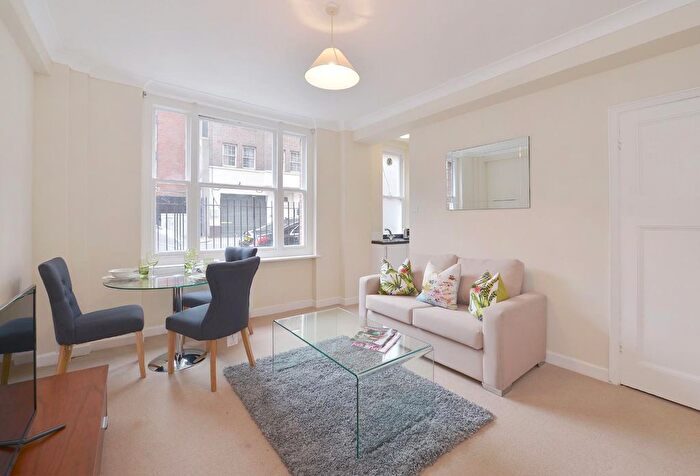 1 Bedroom Flat To Rent In Hill Street, London, W1J