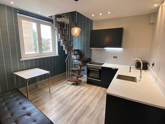 1 Bedroom Flat To Rent In Barnsbury Road, London, N1