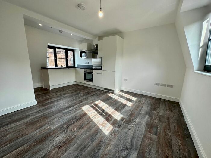 2 Bedroom Flat To Rent In Bishops Court, St Bartholomew's Hospital, New Road, Rochester, Kent, ME1