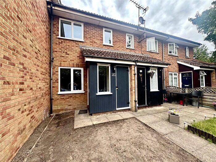 1 Bedroom Terraced House To Rent In Waverley Court, Woking, Surrey, GU22