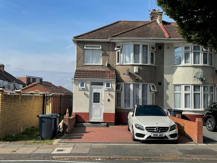 4 Bedroom Property To Rent In Westbury Avenue, Southall, UB1