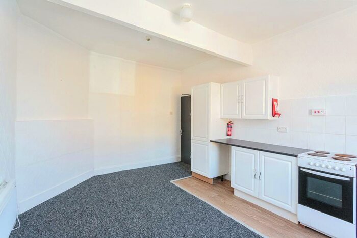 1 Bedroom Apartment To Rent In Holmfield Road, Blackpool, Lancashire, FY2