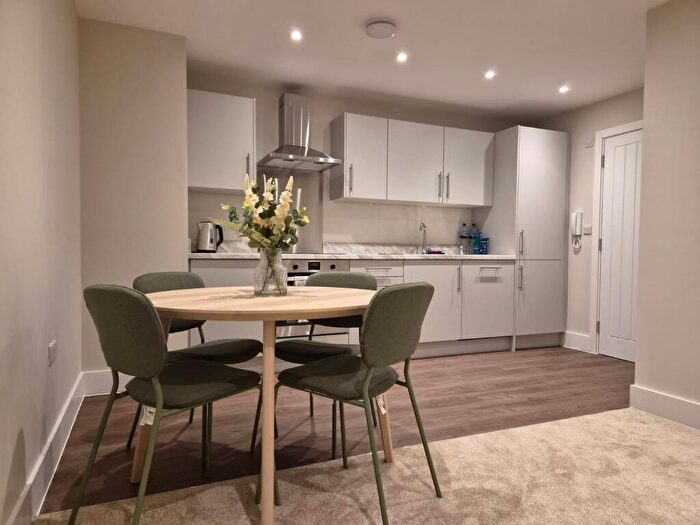 2 Bedroom Apartment To Rent In Spring Hall Lane, Halifax, HX1