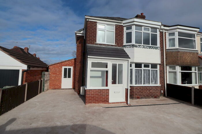 3 Bedroom Semi-Detached House To Rent In Fonthil Road, Stafford, ST16